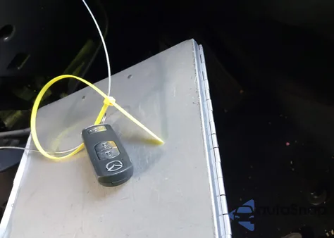 2017 Mazda Mazda3 Sport z USA, uszkodzony, nr VIN 3MZBN1K76HM100748